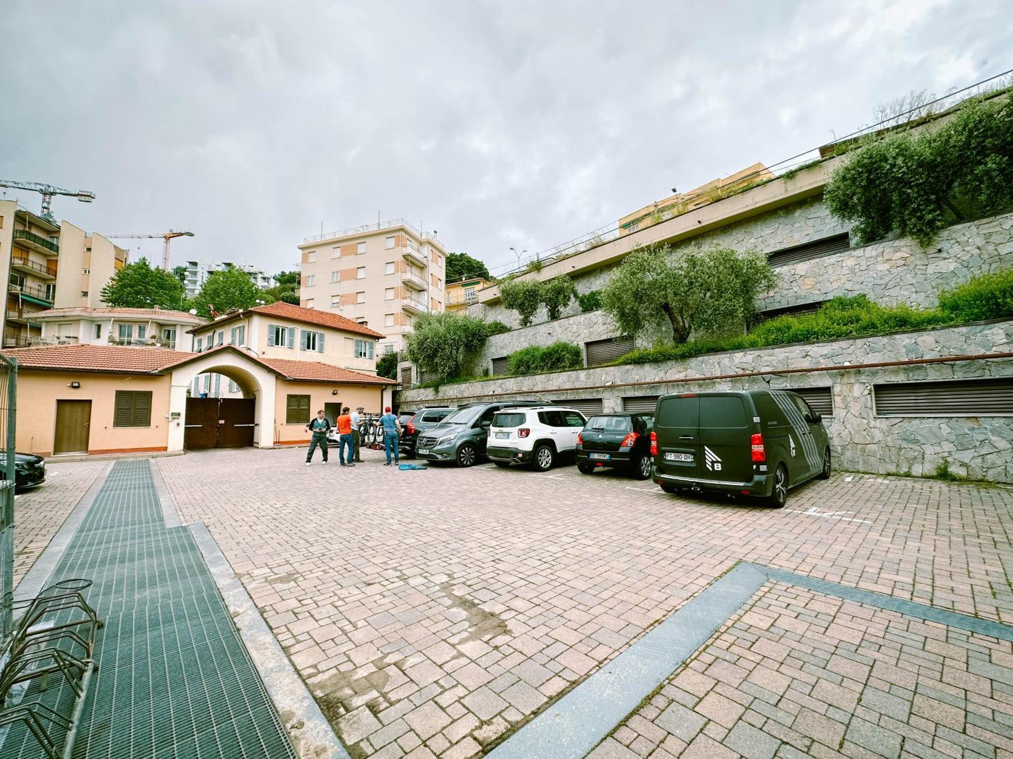 Hotel Bello By Ostello Bello Finale Ligure Eksteriør bilde