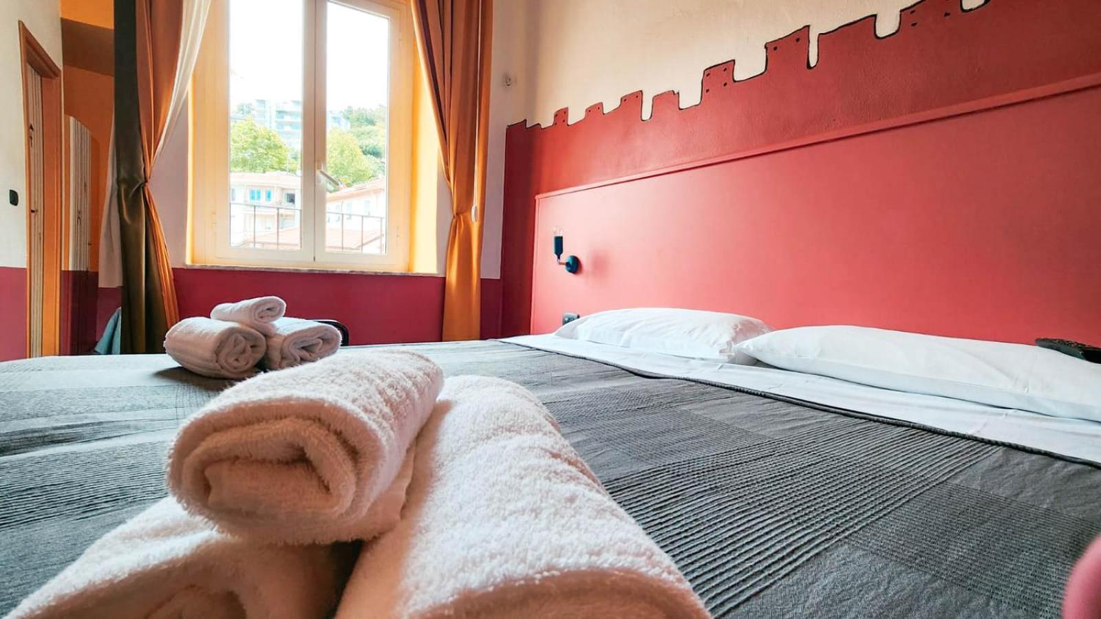 Hotel Bello By Ostello Bello Finale Ligure Eksteriør bilde